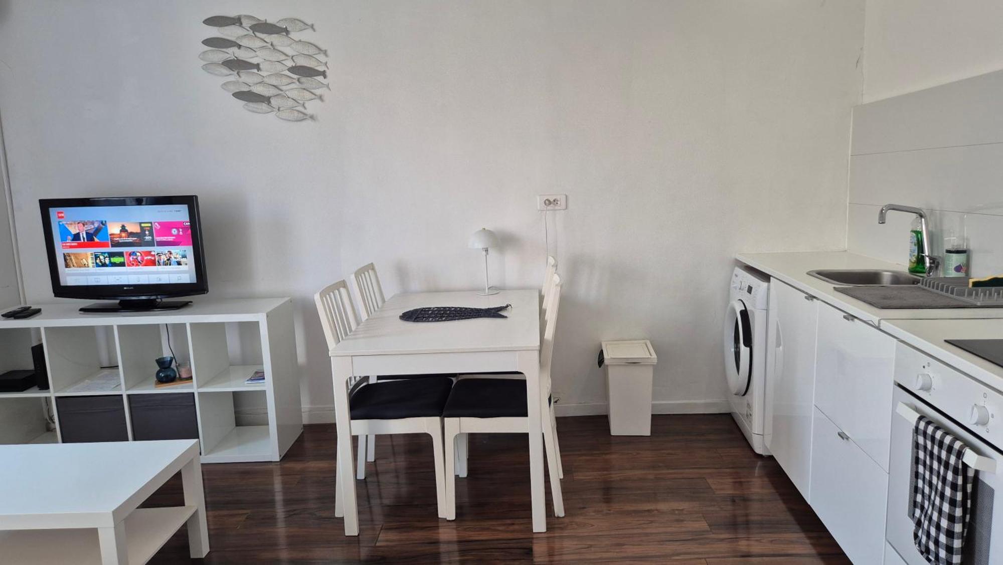 Au Coeur Du Panier Avec Terrasse 2 A 4 Personnes Climatisation Apartment Marseille Bagian luar foto